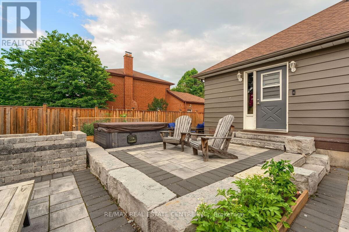 33 Miles Street, Milton, Ontario L9T 1E5 - Photo 15 - W13753536