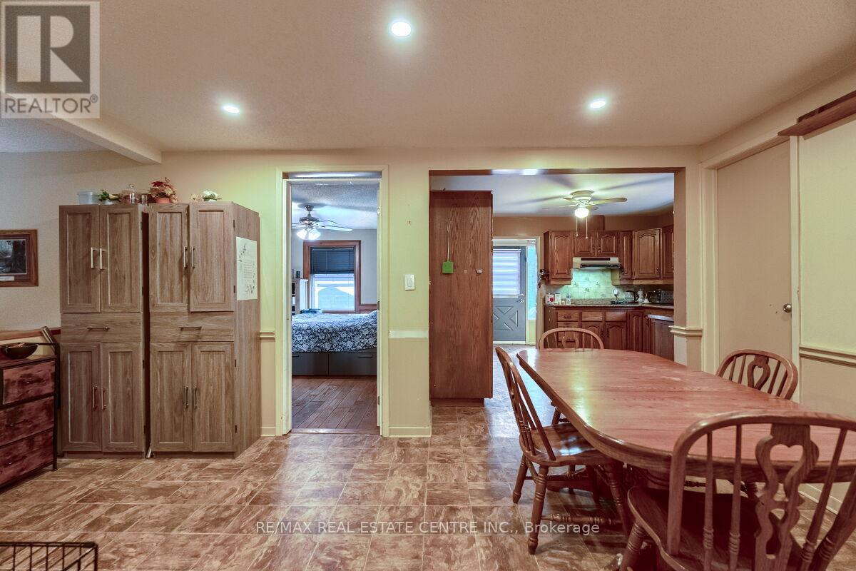 33 Miles Street, Milton, Ontario L9T 1E5 - Photo 28 - W13753536