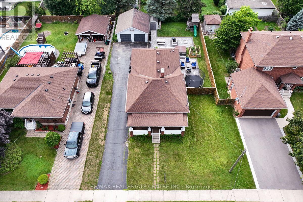 33 Miles Street, Milton, Ontario L9T 1E5 - Photo 3 - W13753536