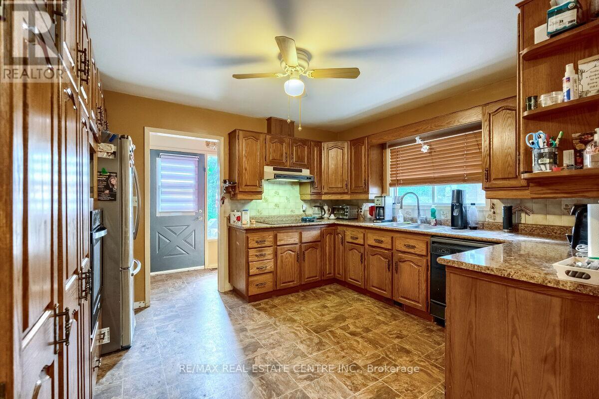 33 Miles Street, Milton, Ontario L9T 1E5 - Photo 32 - W13753536