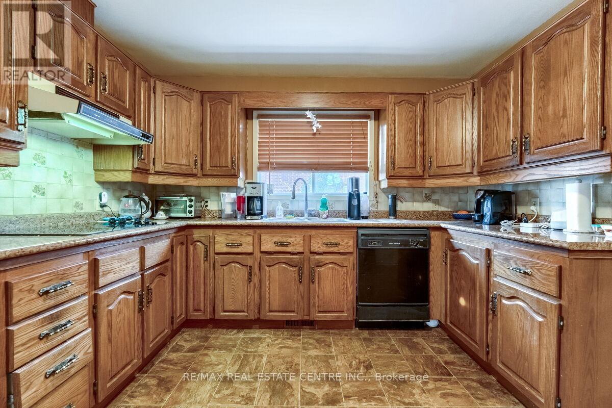33 Miles Street, Milton, Ontario L9T 1E5 - Photo 34 - W13753536