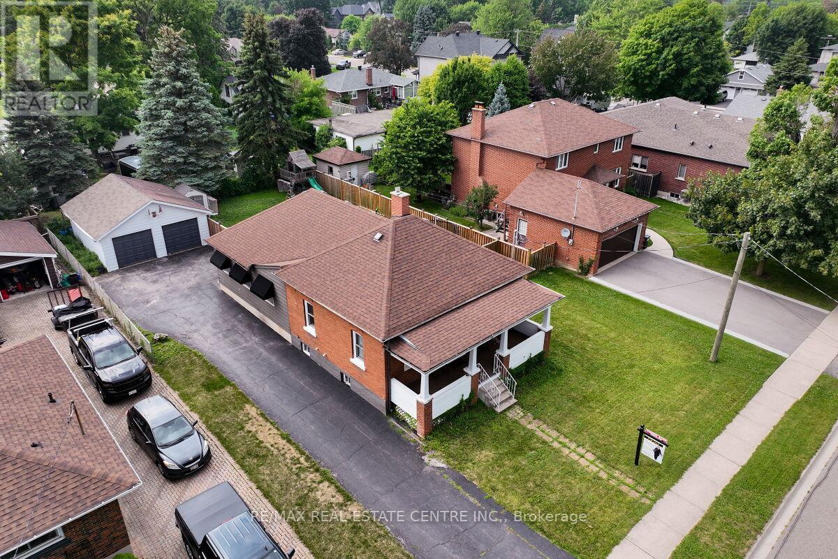 33 Miles Street, Milton, Ontario L9T 1E5 - Photo 4 - W13753536