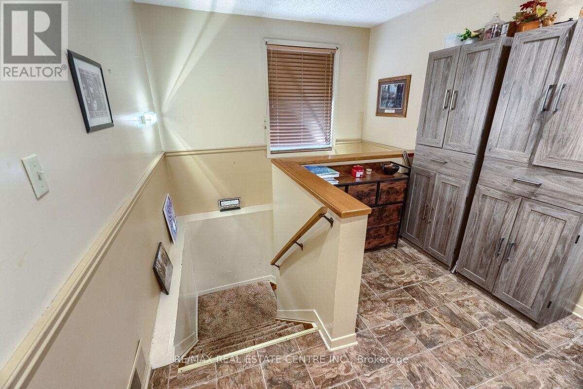 33 Miles Street, Milton, Ontario L9T 1E5 - Photo 42 - W13753536