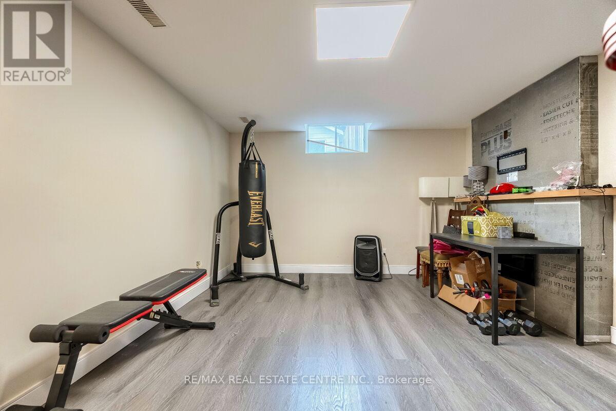 33 Miles Street, Milton, Ontario L9T 1E5 - Photo 45 - W13753536