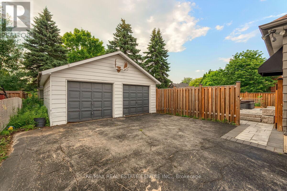 33 Miles Street, Milton, Ontario L9T 1E5 - Photo 8 - W13753536