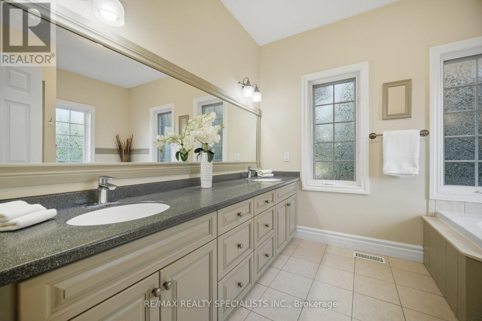 4 Tranquility Court, Caledon, Ontario L7E 3R7 - Photo 26 - W13753596