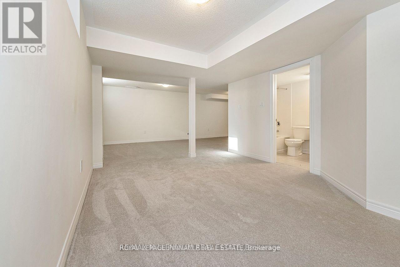 3904 Koenig Road, Burlington, Ontario  L7M 0Z5 - Photo 37 - W13753656
