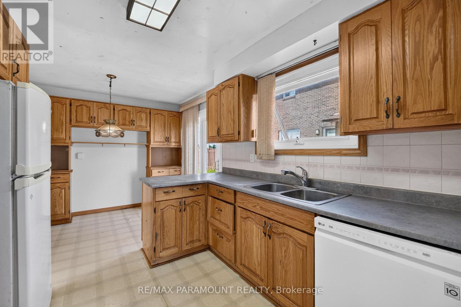 177 Weybridge Trail, Brampton, Ontario  L6V 3S6 - Photo 13 - W13753676
