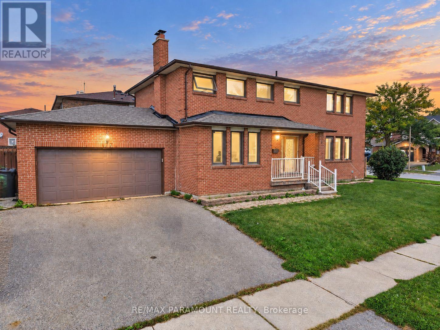 177 Weybridge Trail, Brampton, Ontario  L6V 3S6 - Photo 3 - W13753676