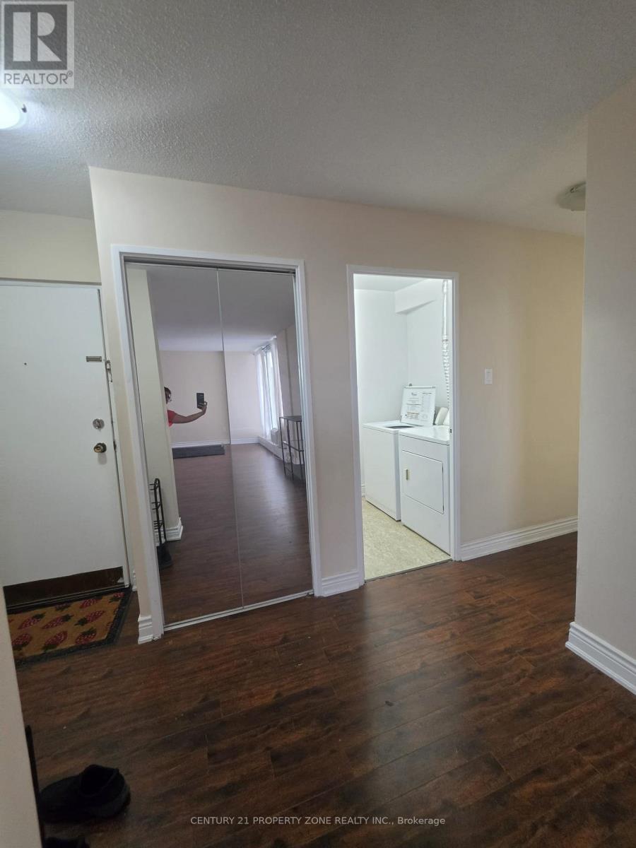 1103 - 2345 Confederation Parkway, Mississauga, Ontario L5B 2H3 - Photo 4 - W13753732