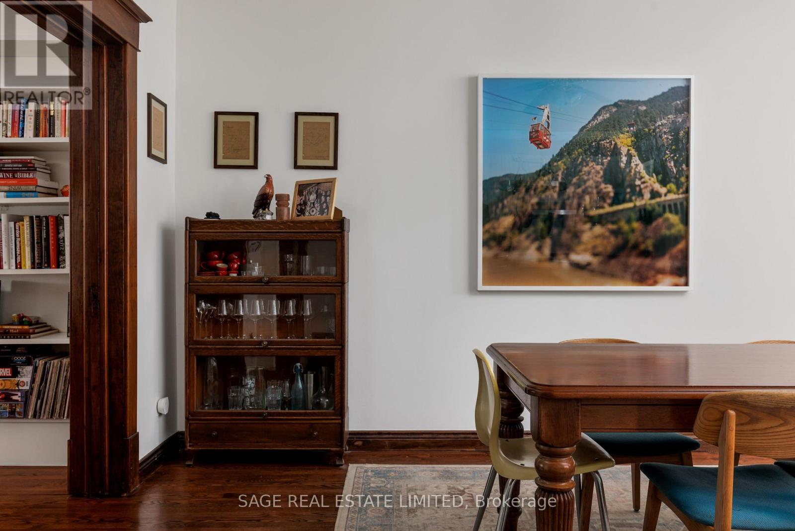 Main - 32 Roblocke Avenue, Toronto, Ontario  M6G 3R7 - Photo 15 - W13753756