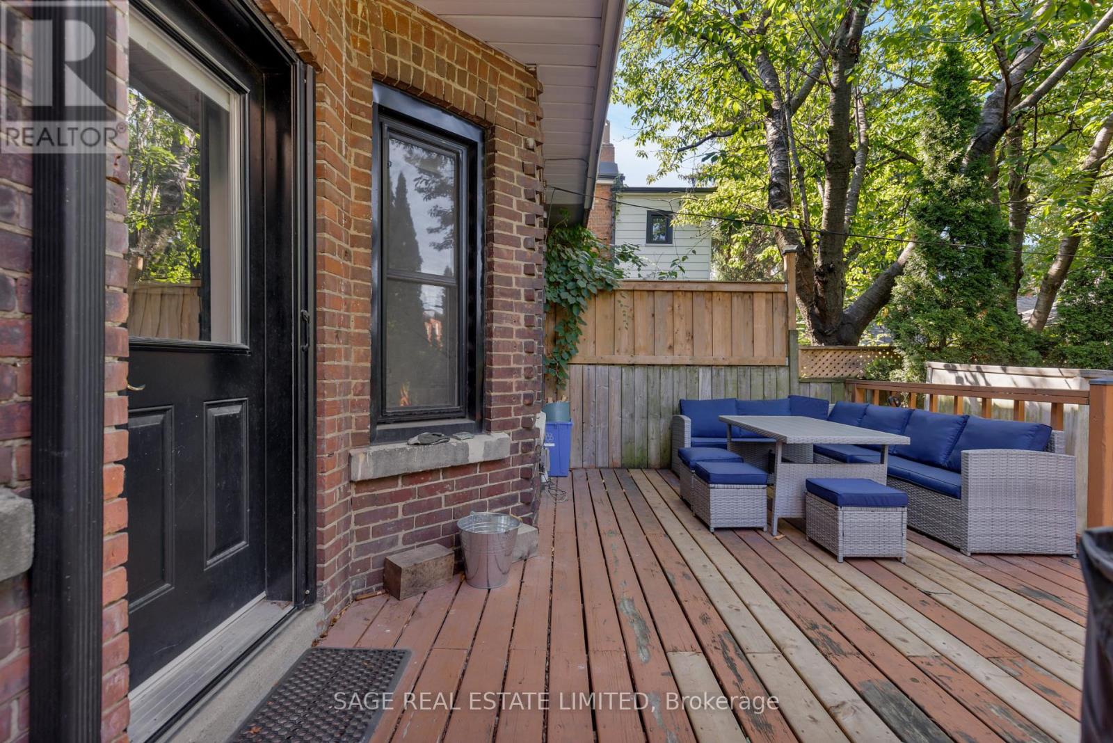 Main - 32 Roblocke Avenue, Toronto, Ontario  M6G 3R7 - Photo 24 - W13753756