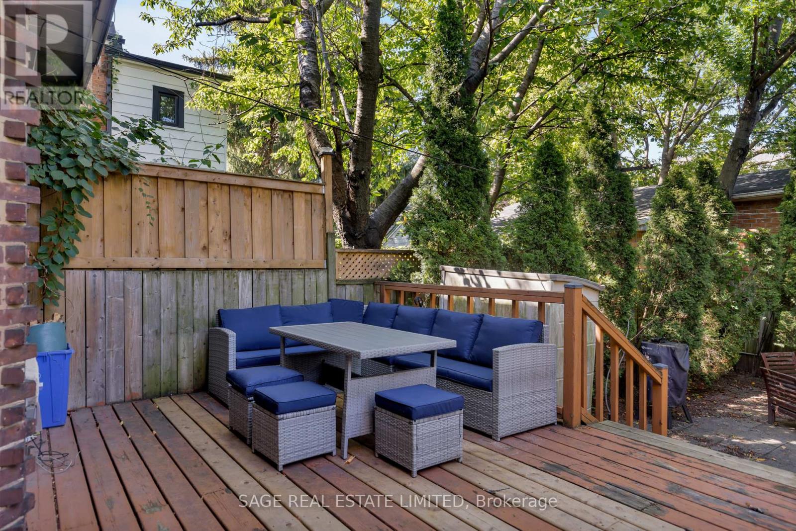 Main - 32 Roblocke Avenue, Toronto, Ontario  M6G 3R7 - Photo 26 - W13753756