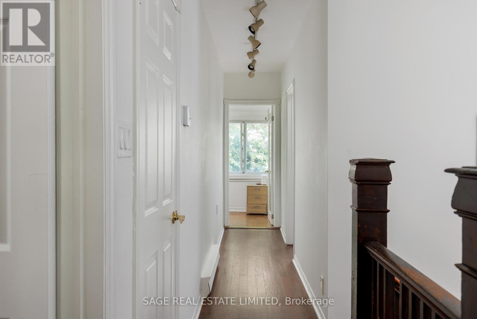 Main - 32 Roblocke Avenue, Toronto, Ontario  M6G 3R7 - Photo 40 - W13753756