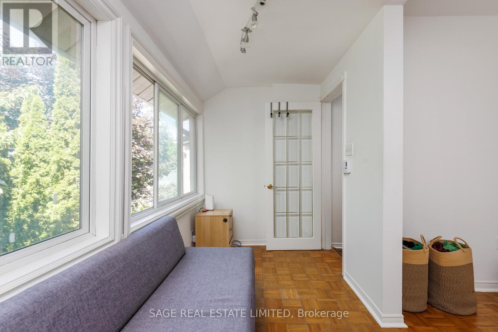 Main - 32 Roblocke Avenue, Toronto, Ontario  M6G 3R7 - Photo 42 - W13753756