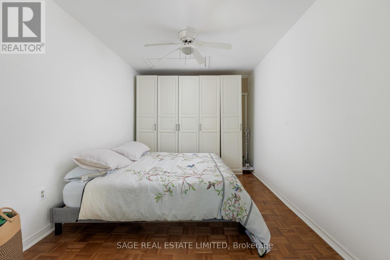 Main - 32 Roblocke Avenue, Toronto, Ontario  M6G 3R7 - Photo 43 - W13753756