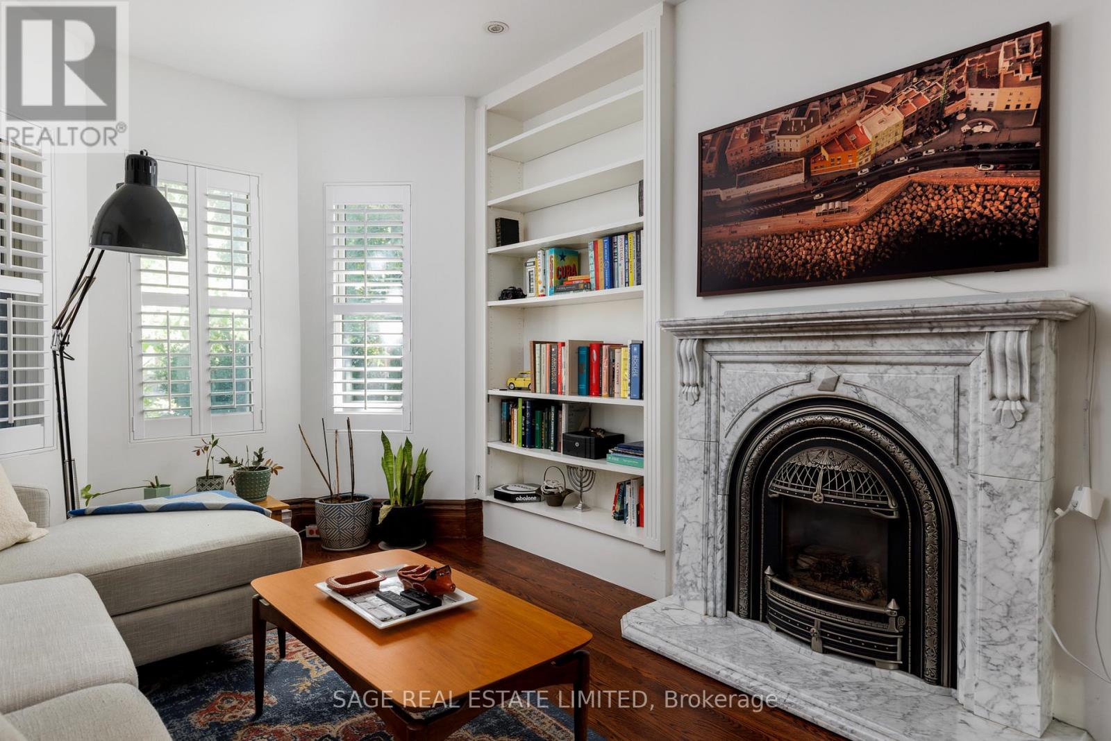 Main - 32 Roblocke Avenue, Toronto, Ontario  M6G 3R7 - Photo 9 - W13753756