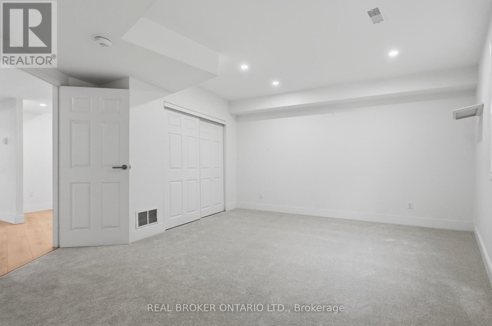 Lower - 1498 Paddington Court, Burlington, Ontario  L7M 1W7 - Photo 17 - W13753766