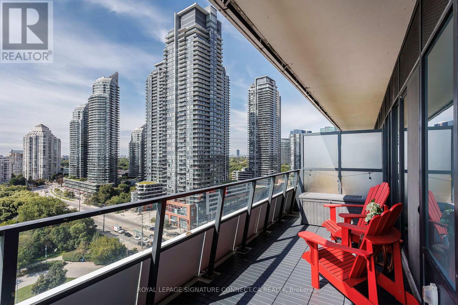 1319 - 30 Shore Breeze Drive, Toronto, Ontario  M8V 1A1 - Photo 3 - W13753768