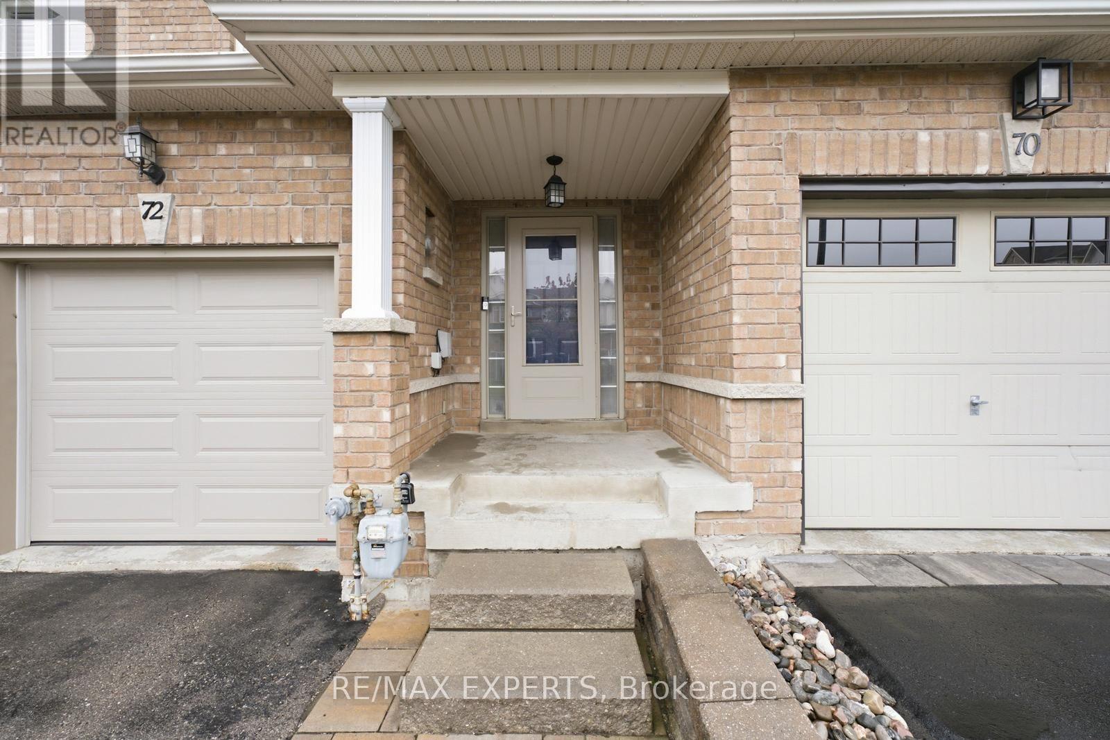 72 Victor Large Way, Orangeville, Ontario L9W 0B6 - Photo 2 - W13753770