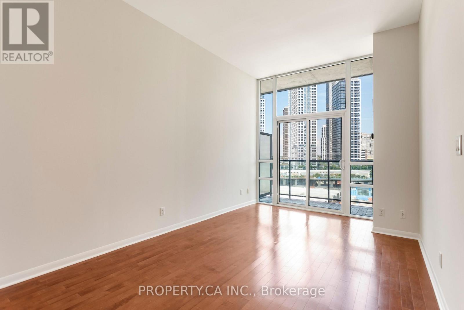 703 - 3391 Bloor Street W, Toronto, Ontario  M8X 1G3 - Photo 8 - W13753780
