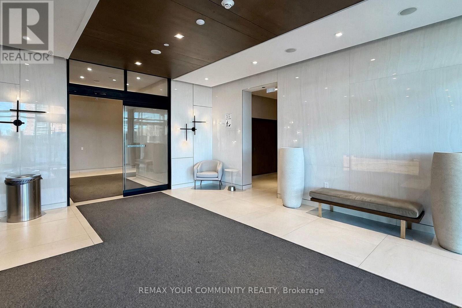 N1009 - 7 Golden Lion Heights, Toronto, Ontario  M2M 0C1 - Photo 3 - C13752092