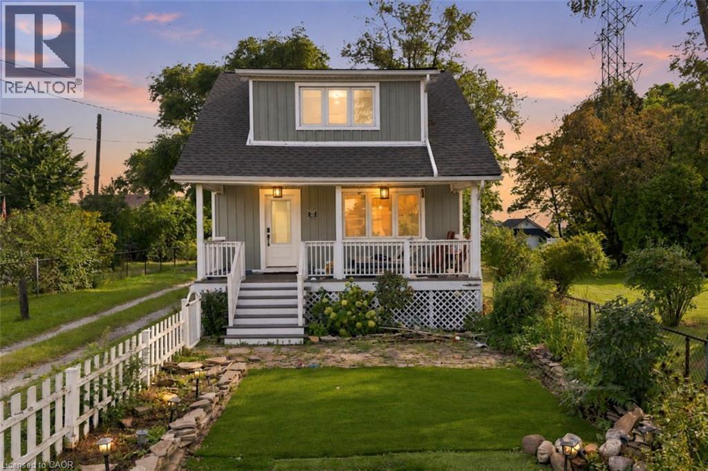 285 BEACH Boulevard, Hamilton, Ontario