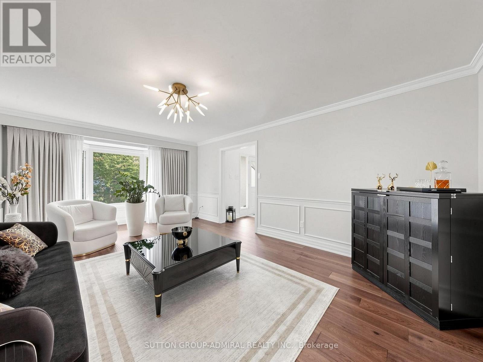 48 Petch Crescent, Aurora, Ontario  L4G 5N9 - Photo 4 - N13753412