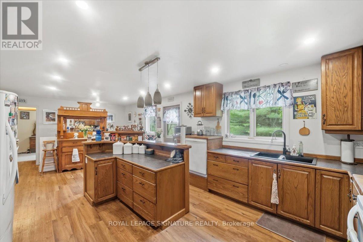 2212-1 Highway 60, Lake Of Bays, Ontario  P1H 2J6 - Photo 7 - X13753606