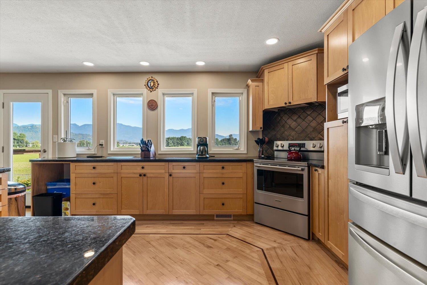 45199 Stevenson Road, Sardis West Vedder, Chilliwack, British Columbia  V2R 1L9 - Photo 4 - R3161564