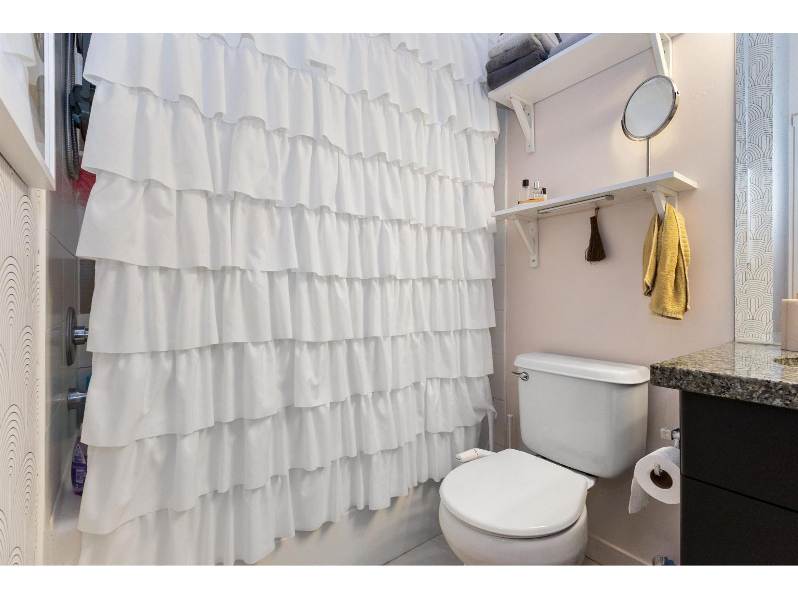 406 33338 E Bourquin Crescent, Abbotsford, British Columbia  V2S 1Y1 - Photo 13 - R3161585