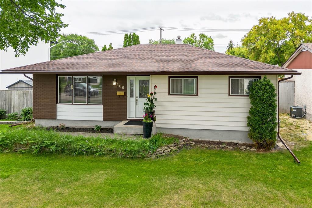 386 Harold Avenue E, Winnipeg, Manitoba R2C 0R9 - Photo 1 - 202622401