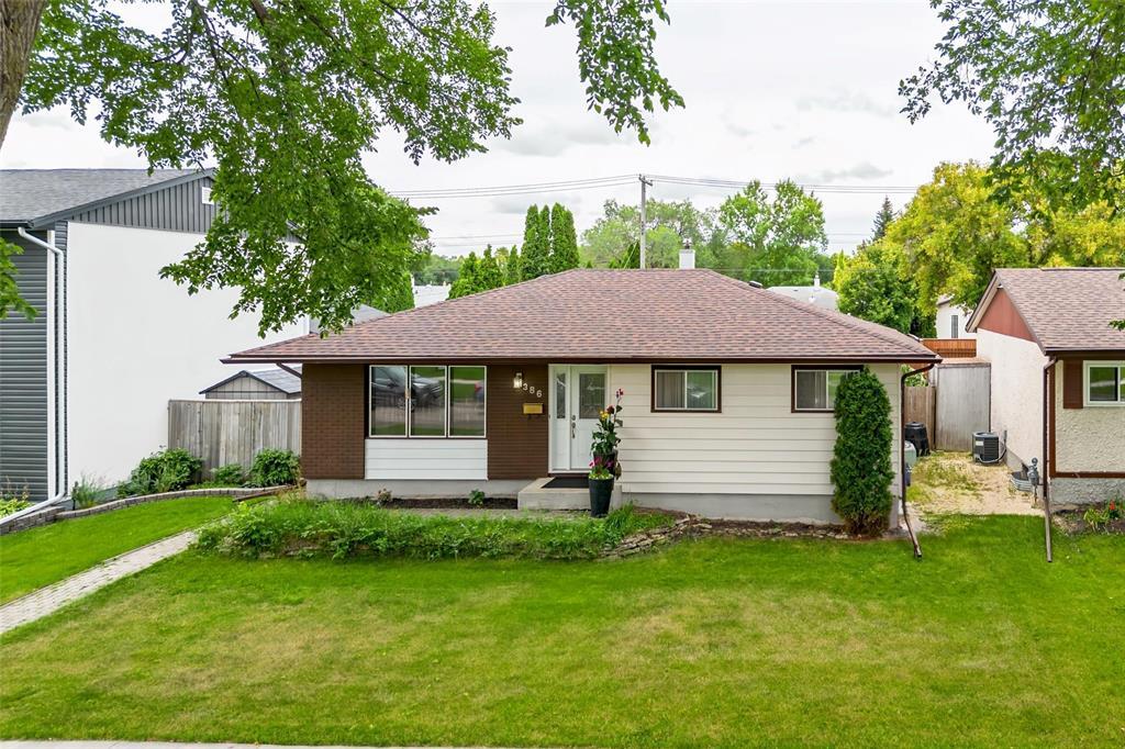 386 Harold Avenue E, Winnipeg, Manitoba R2C 0R9 - Photo 2 - 202622401
