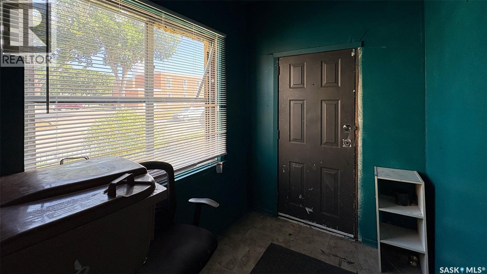 2034 Quebec Street, Regina, Saskatchewan  S4P 1J9 - Photo 3 - SK047762