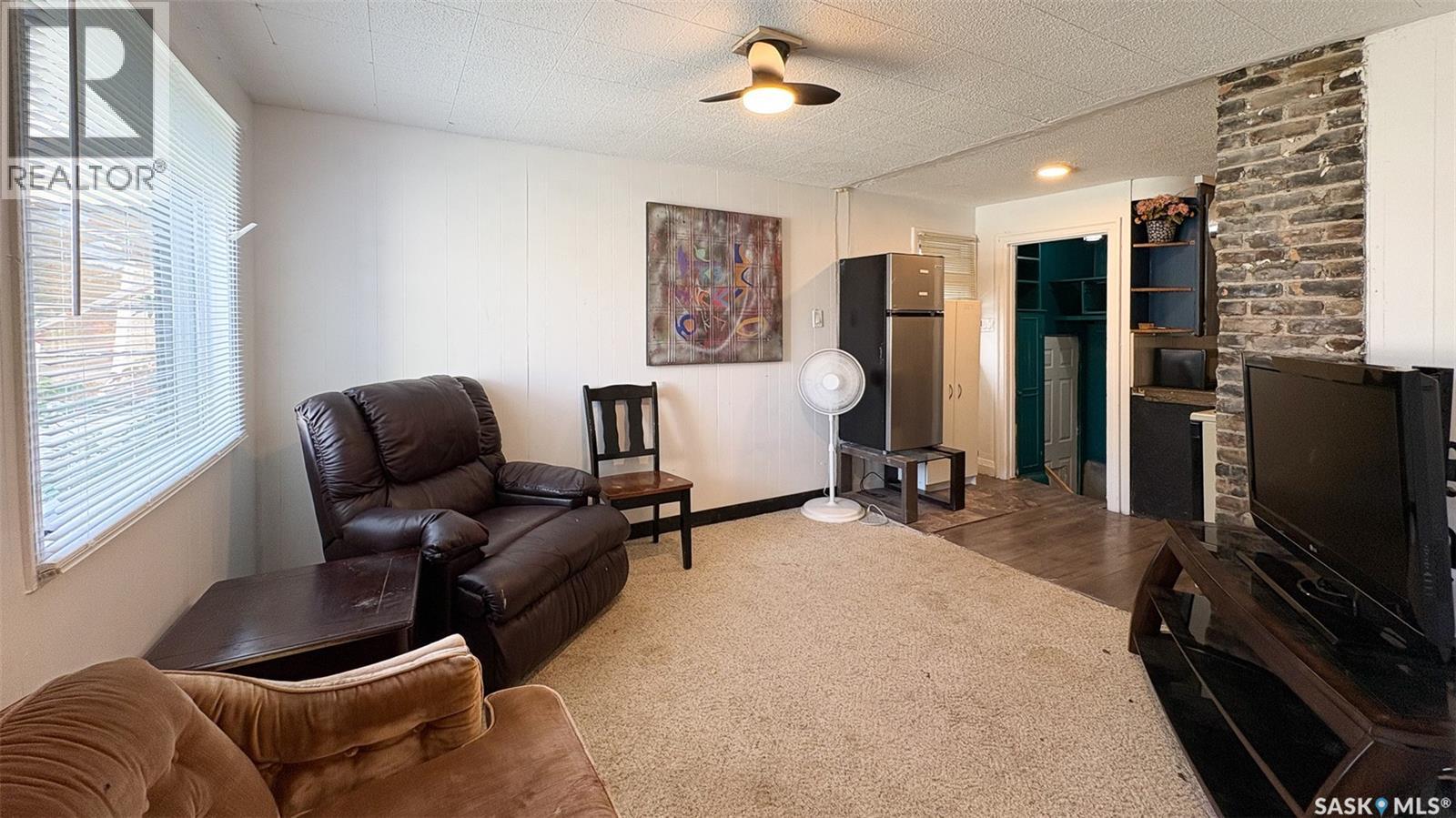 2034 Quebec Street, Regina, Saskatchewan  S4P 1J9 - Photo 5 - SK047762