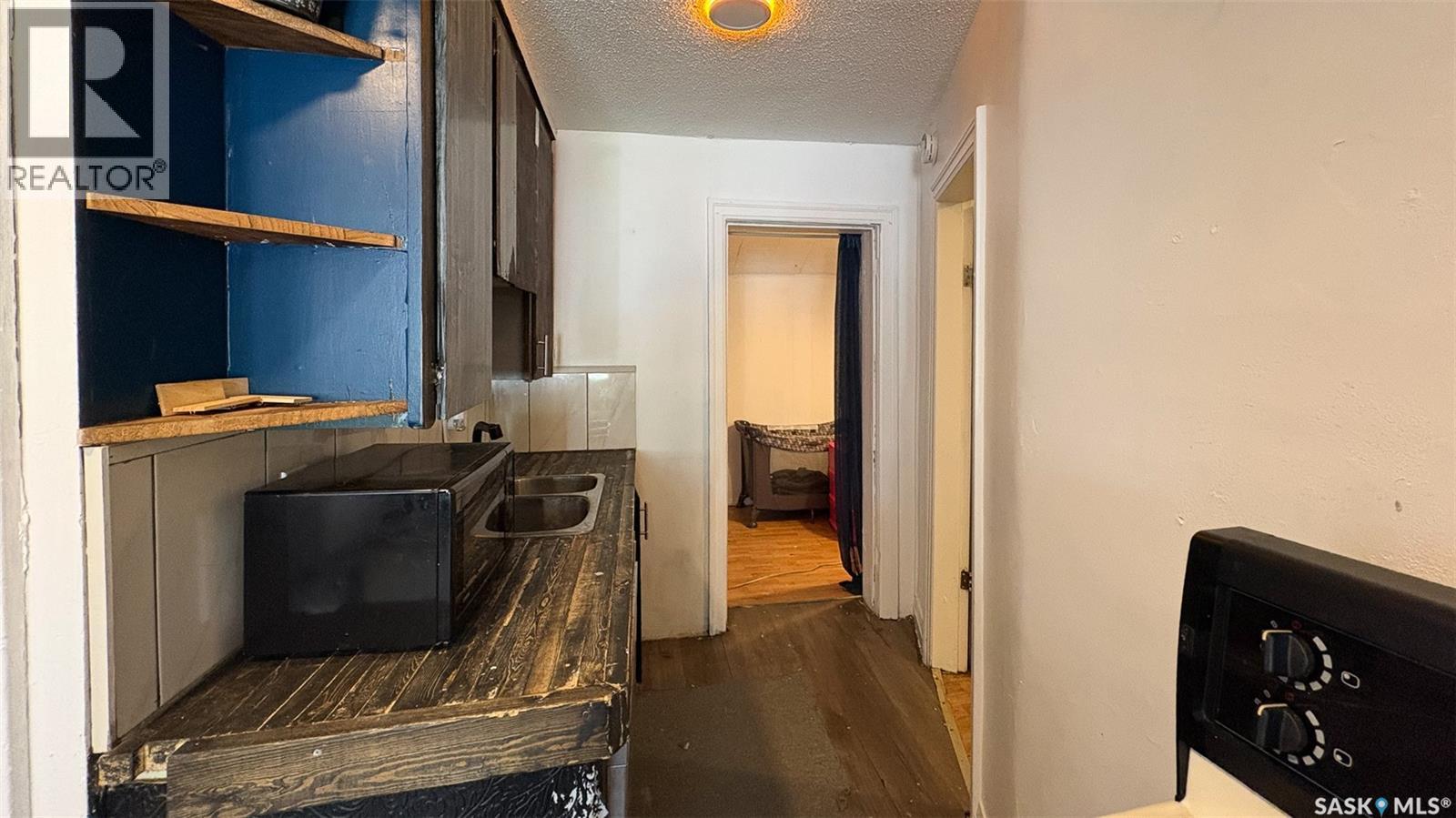 2034 Quebec Street, Regina, Saskatchewan  S4P 1J9 - Photo 9 - SK047762