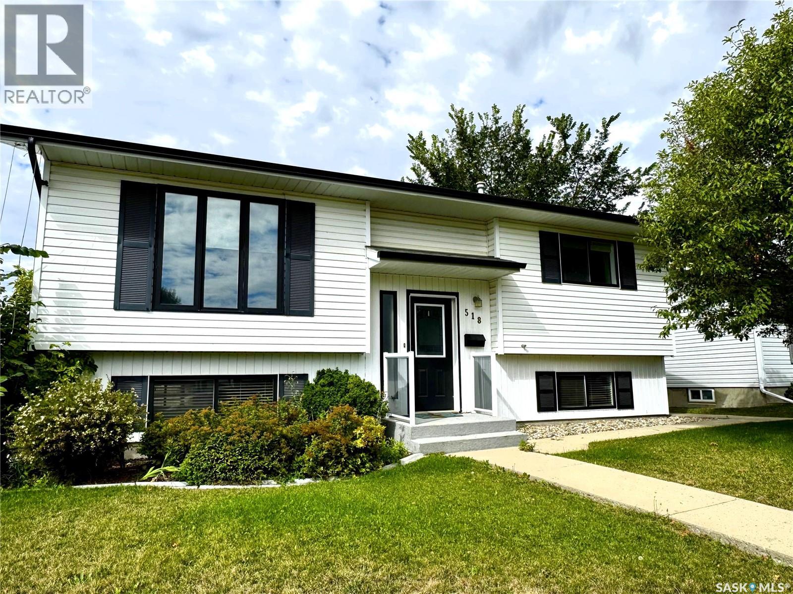 518 6th AVENUE NW, swift current, Saskatchewan