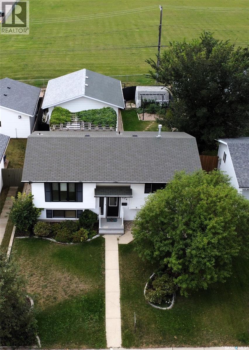 518 6th Avenue Nw, Swift Current, Saskatchewan  S9H 0Y6 - Photo 30 - SK047754