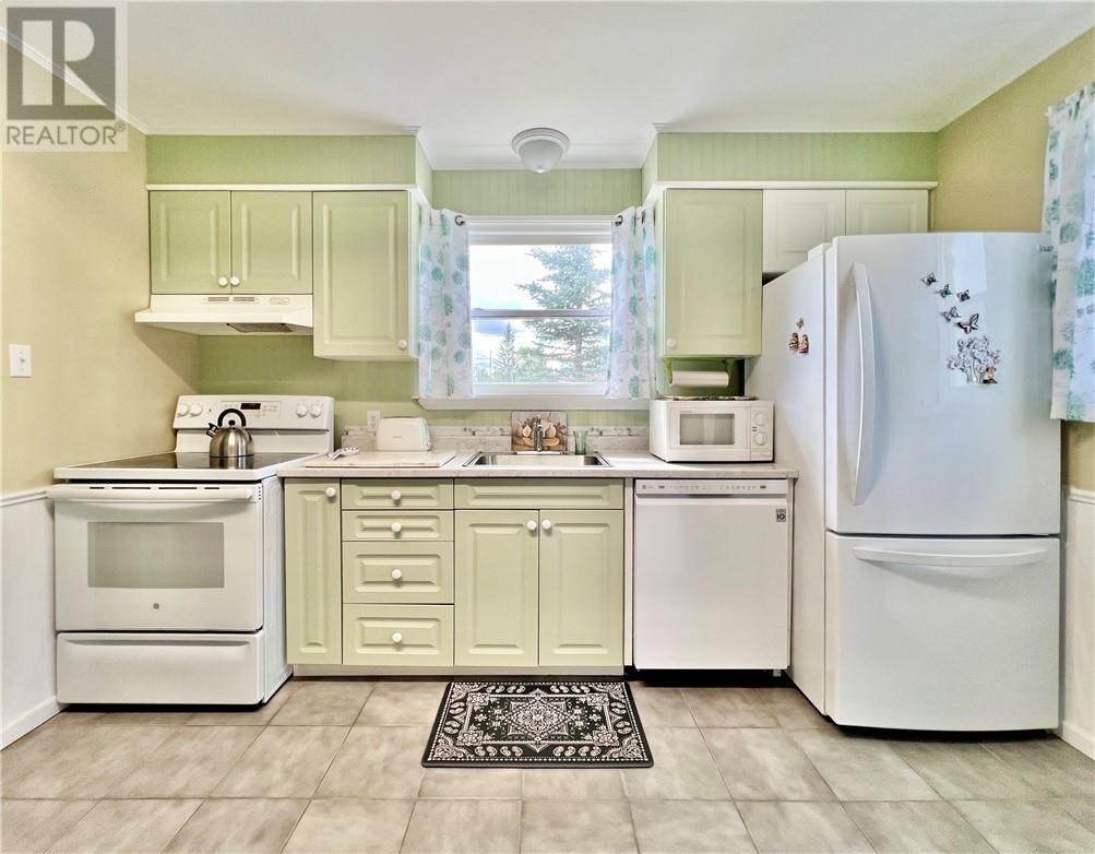 100 Hillcrest Street, Levack, Ontario  P0M 2C0 - Photo 10 - 2130188