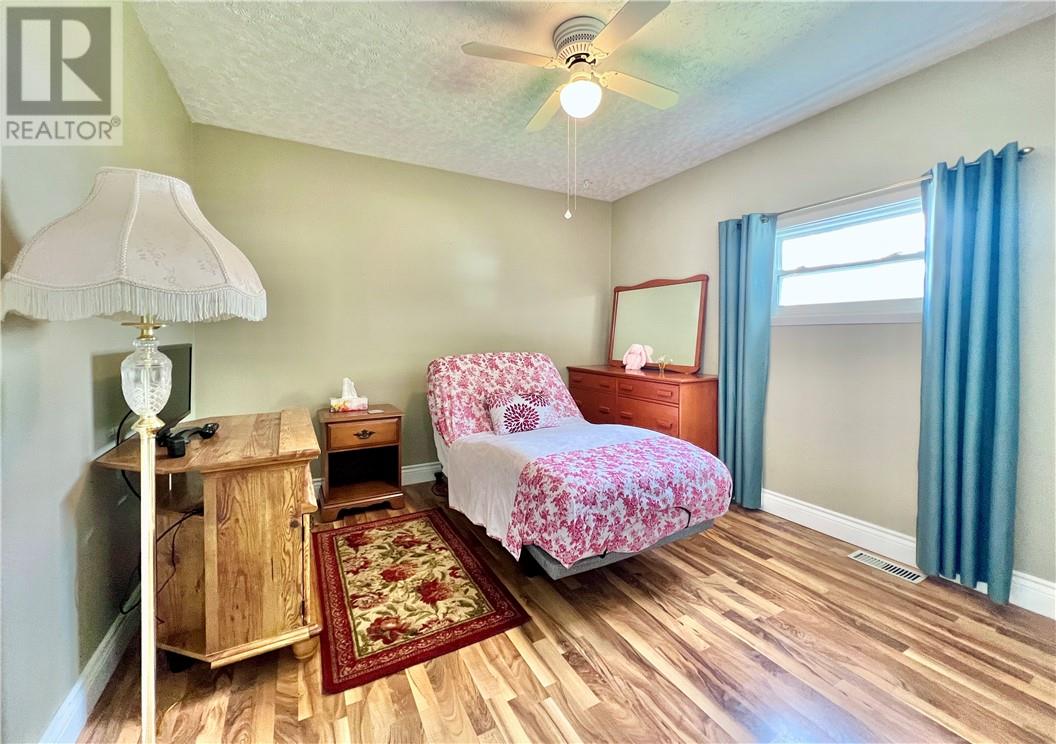 100 Hillcrest Street, Levack, Ontario  P0M 2C0 - Photo 20 - 2130188