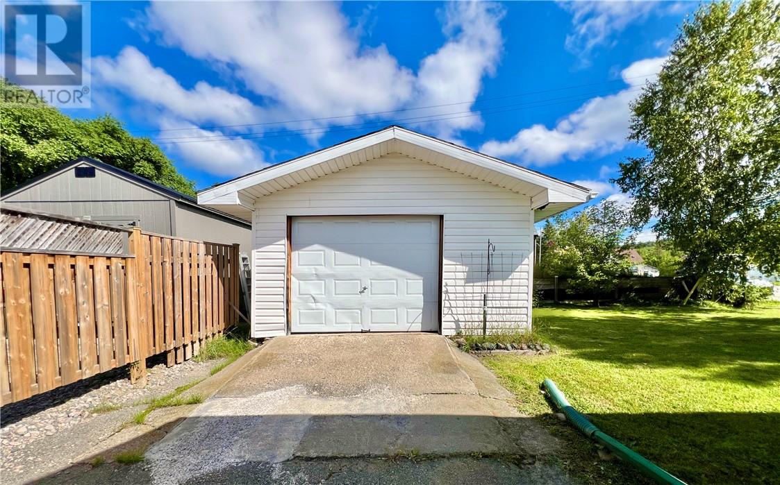100 Hillcrest Street, Levack, Ontario  P0M 2C0 - Photo 32 - 2130188