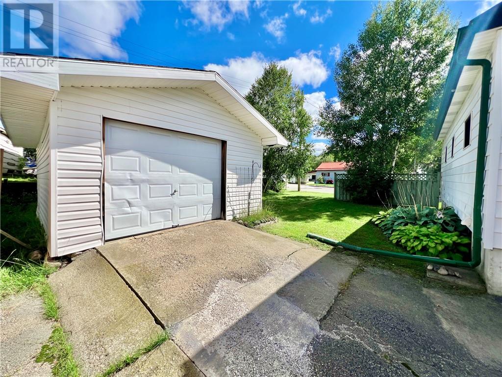 100 Hillcrest Street, Levack, Ontario  P0M 2C0 - Photo 5 - 2130188