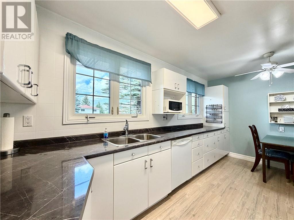1287 Lillian Boulevard, Greater Sudbury, Ontario  P3A 2R9 - Photo 3 - 2130130