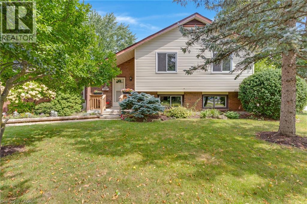 7 UNDERHILL Crescent, Kitchener, Ontario