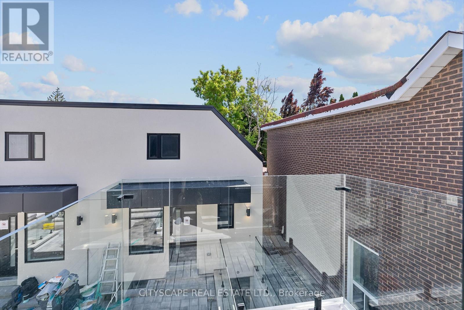 Upper #4 - 589 Oakwood Avenue, Toronto, Ontario  M6E 2X8 - Photo 18 - C13736106