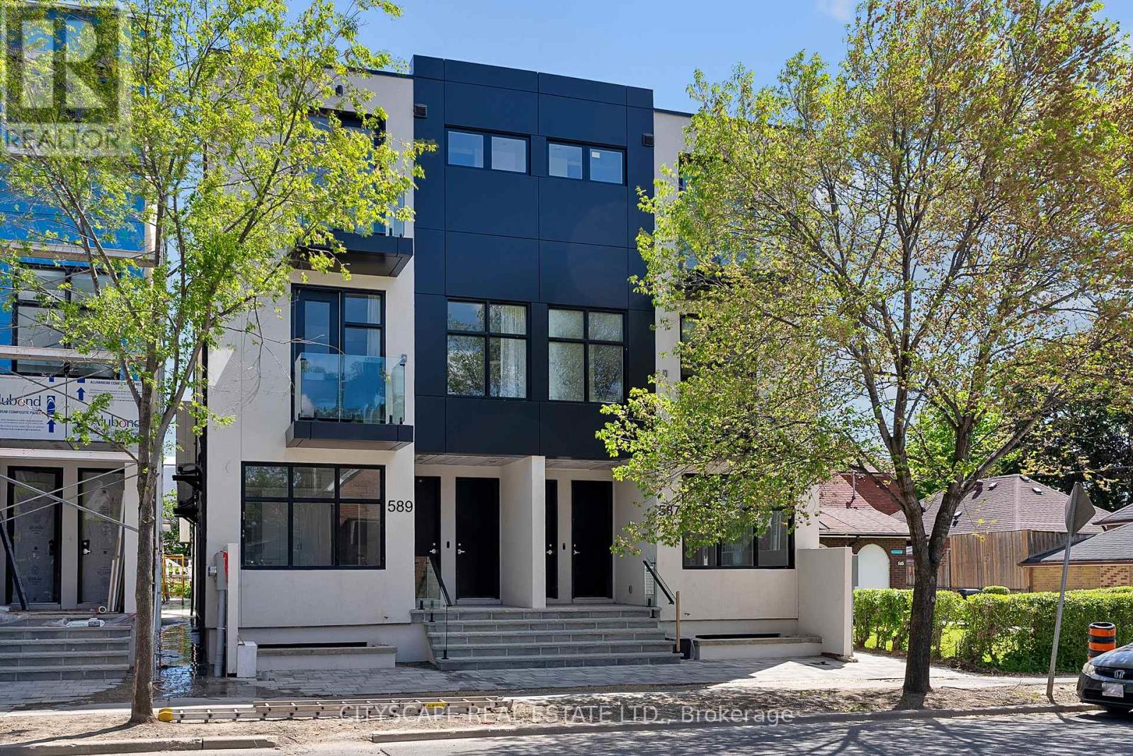 Upper #4 - 589 Oakwood Avenue, Toronto, Ontario  M6E 2X8 - Photo 2 - C13736106
