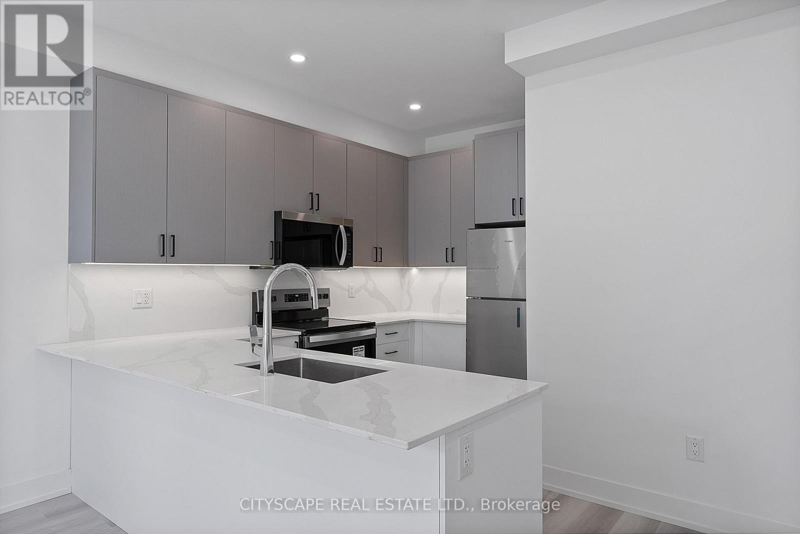 Upper #4 - 589 Oakwood Avenue, Toronto, Ontario  M6E 2X8 - Photo 22 - C13736106