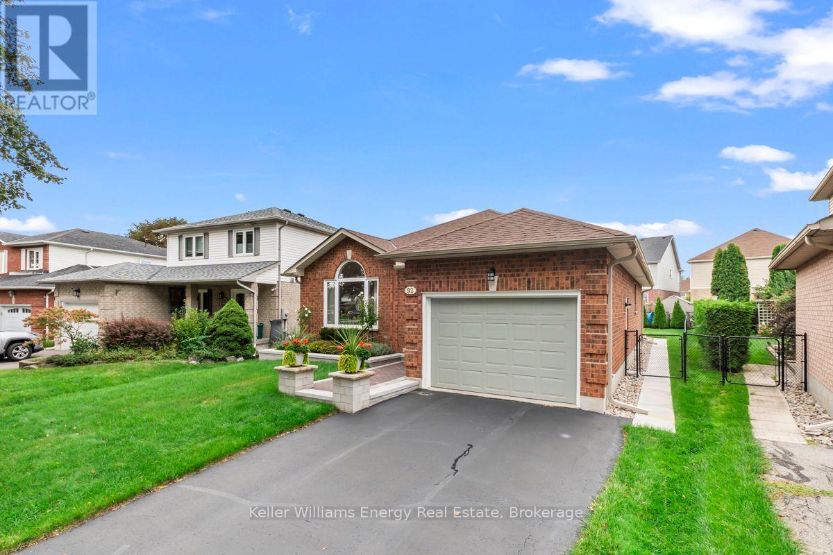 92 George Reynolds Drive, Clarington, Ontario  L1E 2E8 - Photo 2 - E13754128