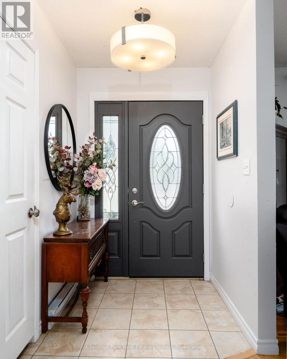 6 Spencer Street, Prince Edward County, Ontario  K0K 2T0 - Photo 5 - X13754056