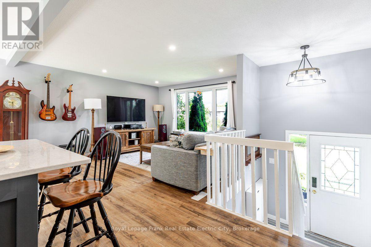 931 Golfview Road, Peterborough, Ontario  K9J 7W2 - Photo 6 - X13754084